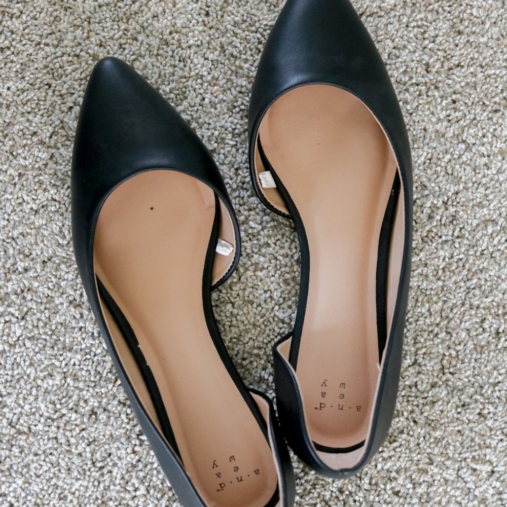 A New Day black D'orsay pointed toe flats size 8.5